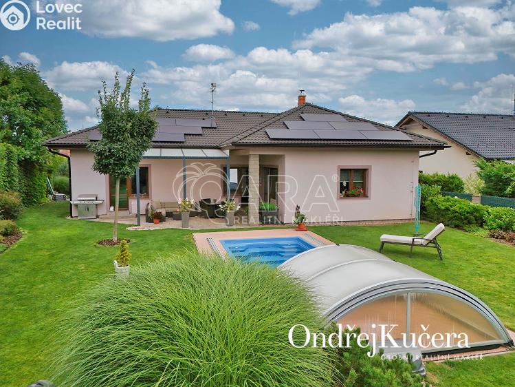 Продажа семейного дома Kostelec nad Labem, K Jahodovce 1101 č. 1