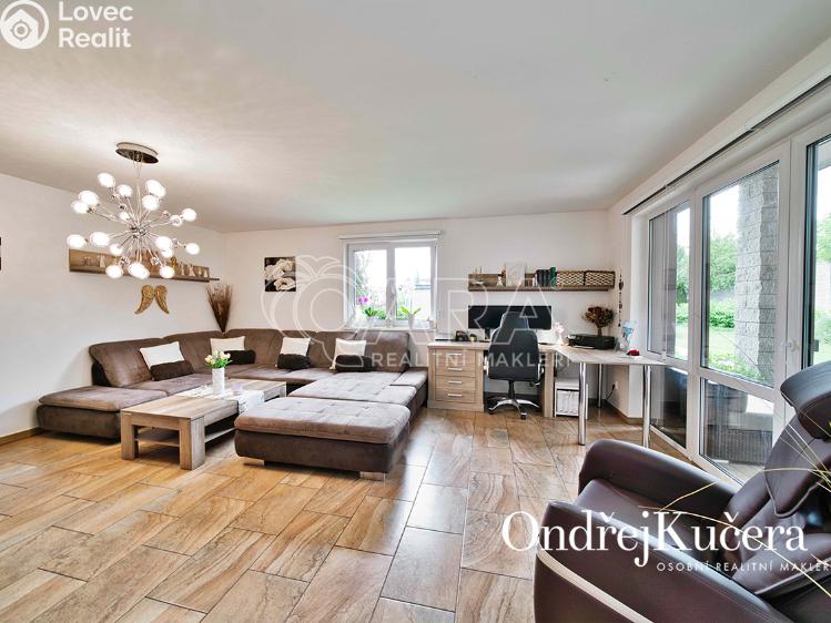 Продажа семейного дома Kostelec nad Labem, K Jahodovce 1101 č. 8