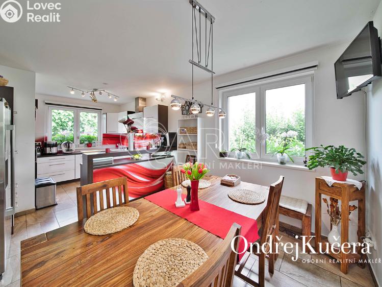 Продажа семейного дома Kostelec nad Labem, K Jahodovce 1101 č. 11