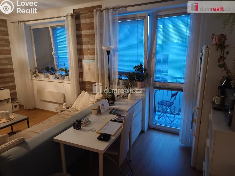 Pronájem bytu 2+KK Jesenice, V Roháči I. č. 3