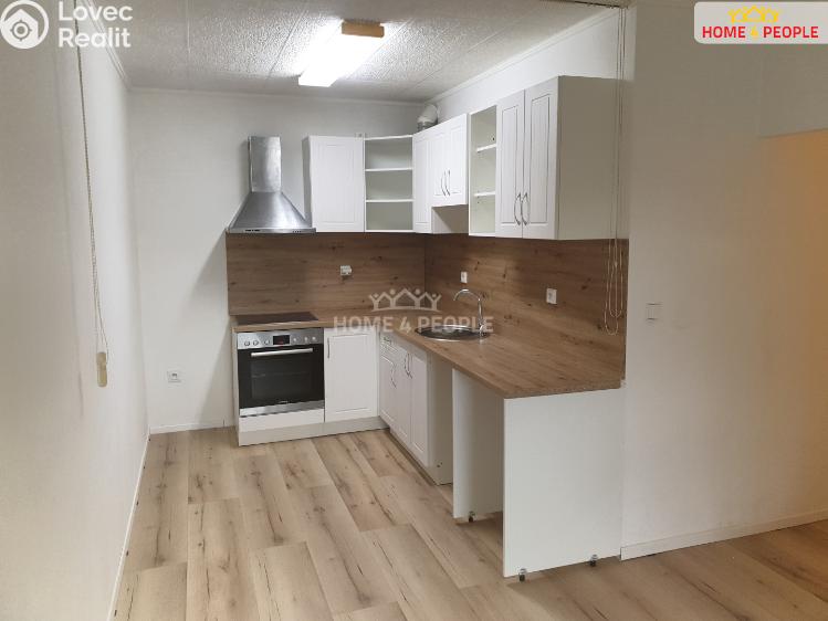 Pronájem bytu 2+KK Benešov, Pražského povstání č. 2