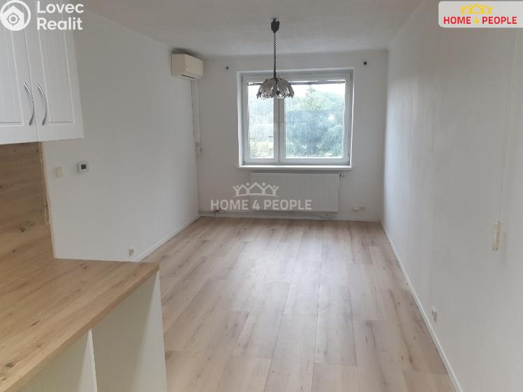 Pronájem bytu 2+KK Benešov, Pražského povstání č. 3