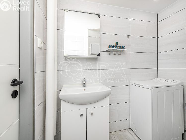 Prodej bytu 1+KK Kralupy nad Vltavou, nám. Mládežníků 677 č. 10