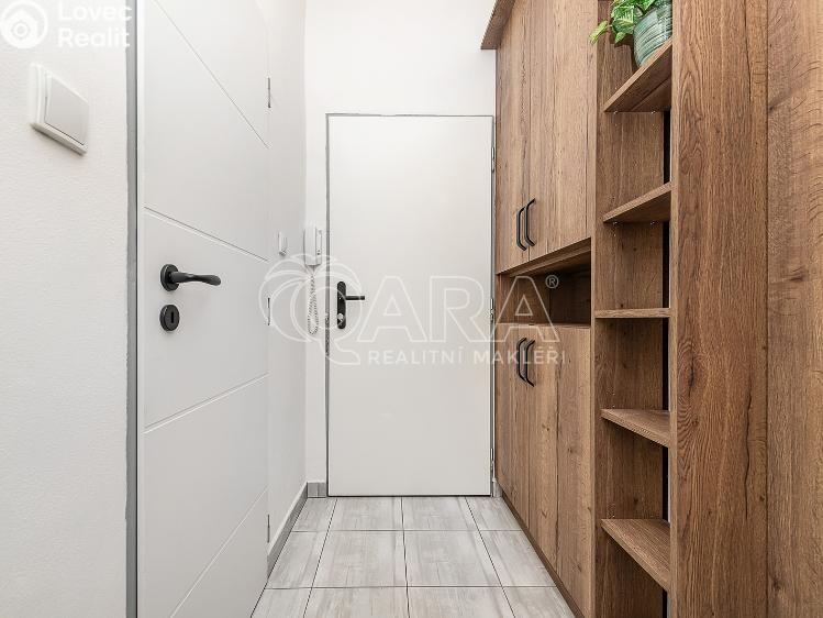 Prodej bytu 1+KK Kralupy nad Vltavou, nám. Mládežníků 677 č. 11