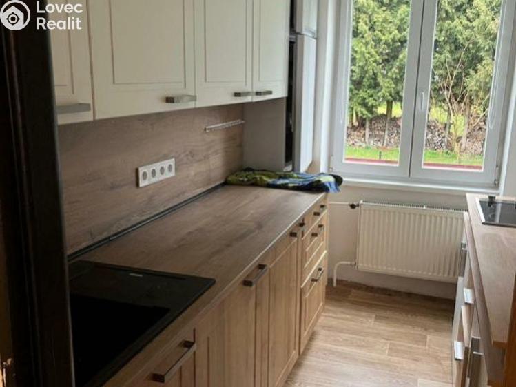 Prodej bytu 3+1 Nespeky, Benešovská č. 10