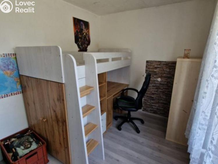 Prodej bytu 3+1 Nespeky, Benešovská č. 11