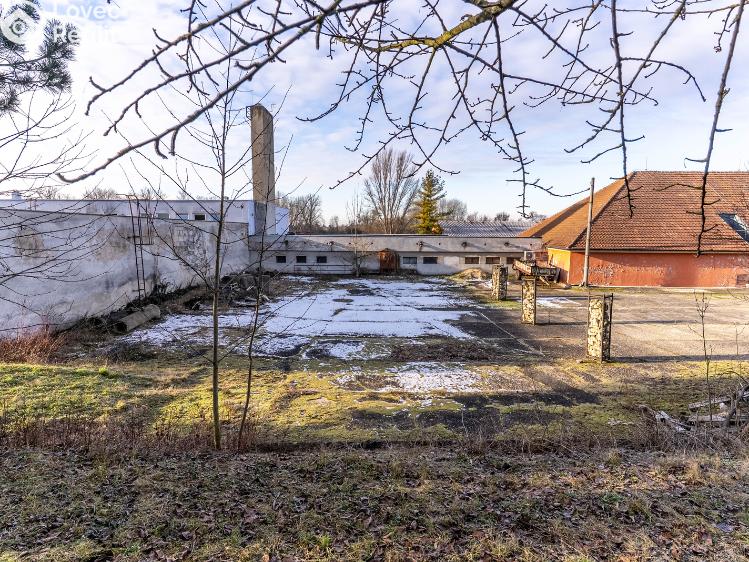 Prodej obchodního prostoru Mělník, Plavební 3851 č. 9