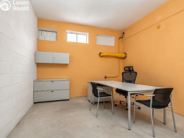 Prodej obchodního prostoru Mělník, Plavební 3851 č. 19