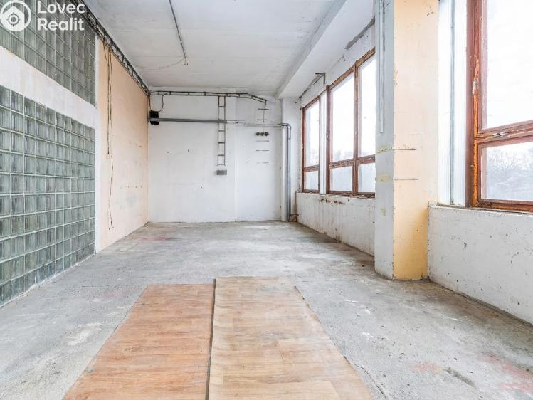 Prodej obchodního prostoru Mělník, Plavební 3851 č. 14