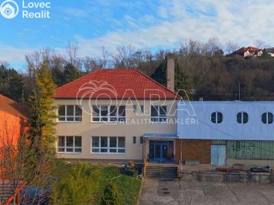 Prodej obchodního prostoru Mělník, Plavební 3851 č. 5