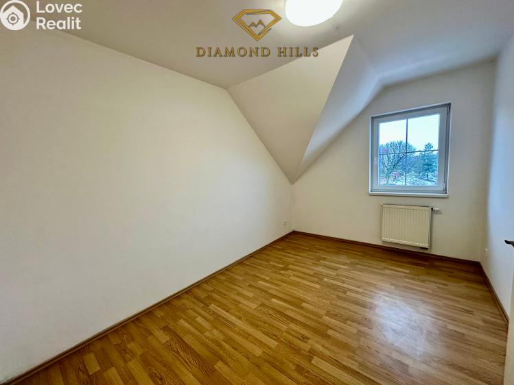 Pronájem bytu 3+KK Holubice, Lipová č. 4