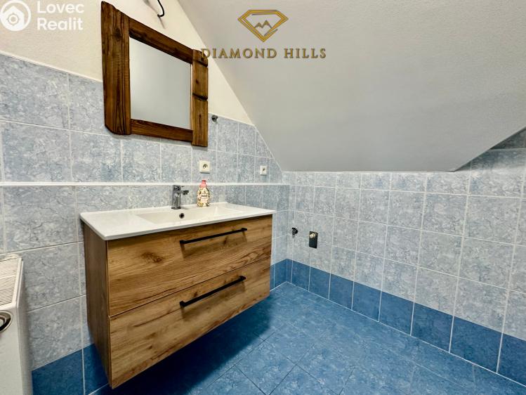 Pronájem bytu 3+KK Holubice, Lipová č. 5