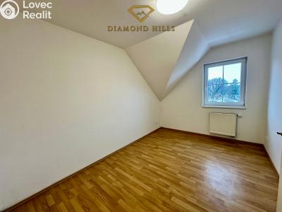 Pronájem bytu 3+KK Holubice, Lipová č. 5