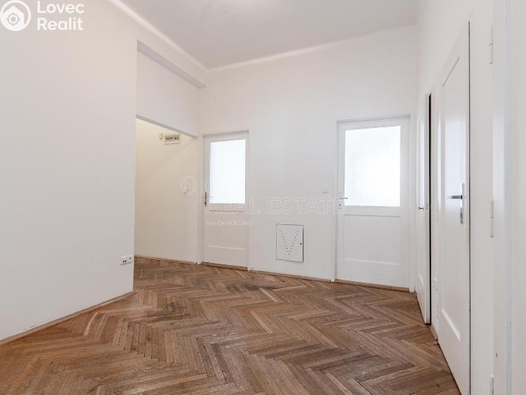 Sale apartment 3+1 Praha, Jugoslávských partyzánů 957/42 č. 11