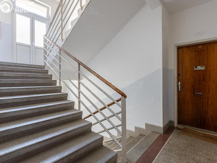 Sale apartment 3+1 Praha, Jugoslávských partyzánů 957/42 č. 13