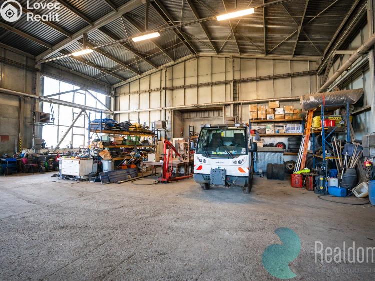 Sale production hall Milovice č. 8