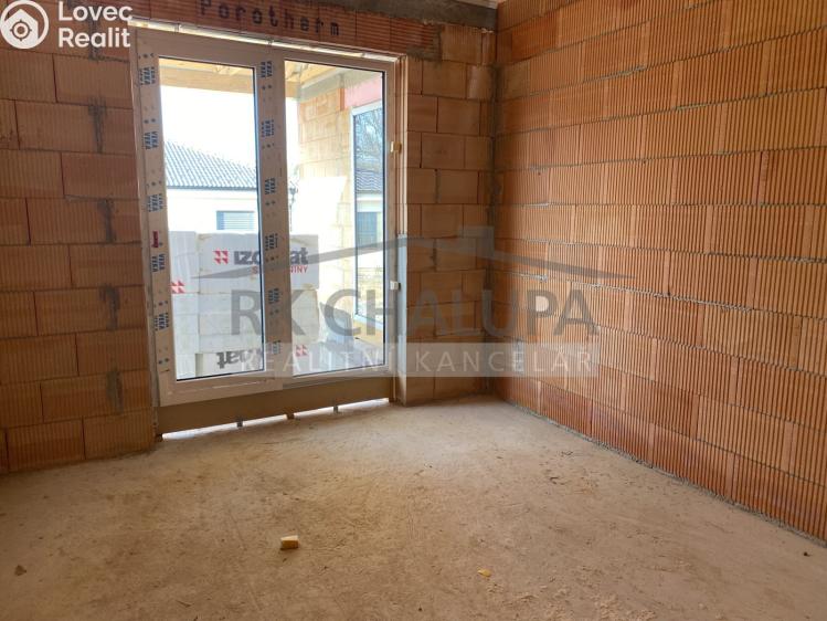 Продажа семейного дома Litvínovice, Průběžná 483 č. 9