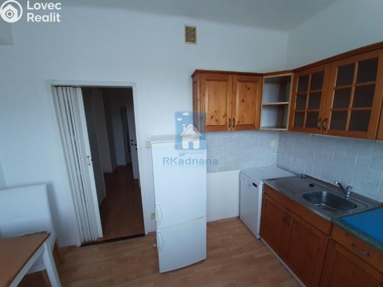 Rent apartment 2+1 Praha, Kubánské náměstí č. 1