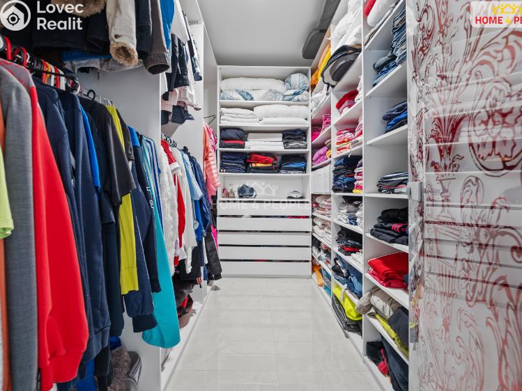 Prodej rodinného domu Rostoklaty č. 25