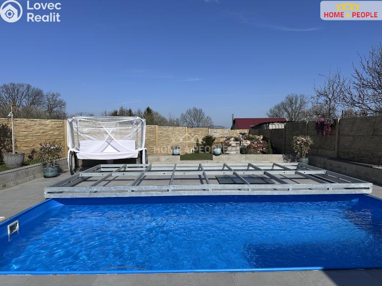 Prodej rodinného domu Rostoklaty č. 3