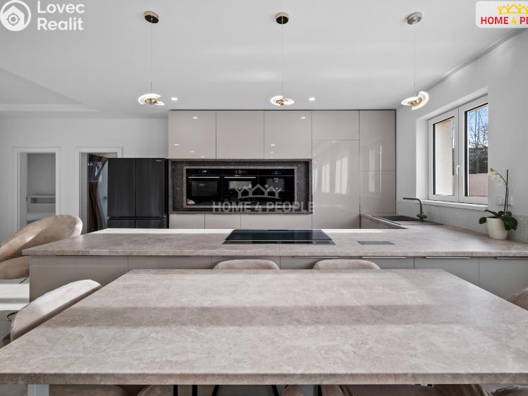 Prodej rodinného domu Rostoklaty č. 7