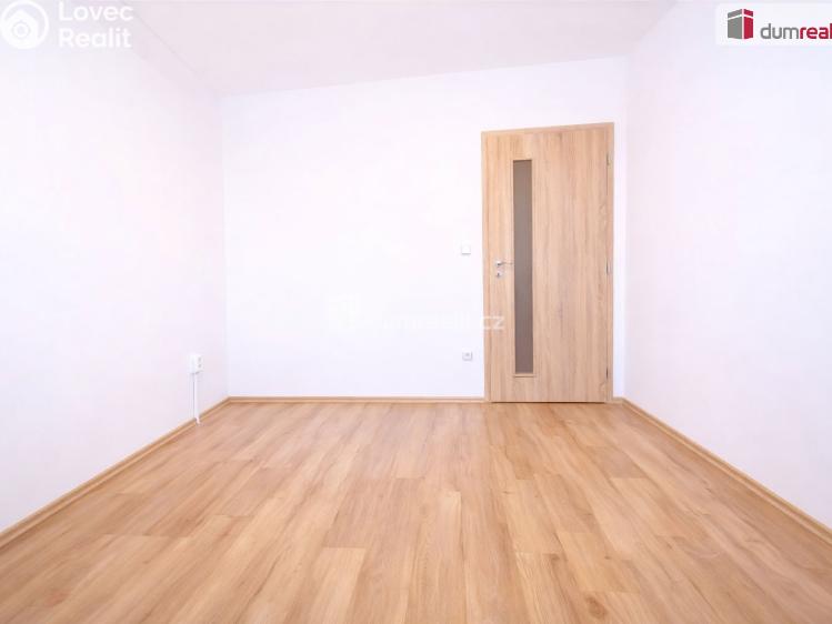 Аренда квартиры 2+KK Praha 4, Podle Kačerova č. 8