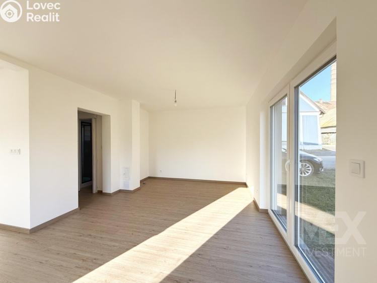 Prodej rodinného domu Uhersko č. 12