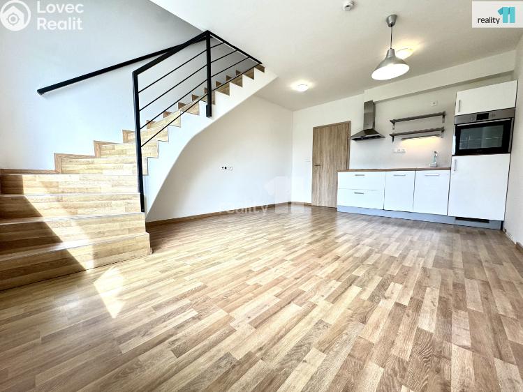 Pronájem bytu 3+KK Jeneč, Lidická č. 1