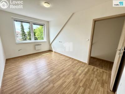 Pronájem bytu 3+KK Jeneč, Lidická č. 5