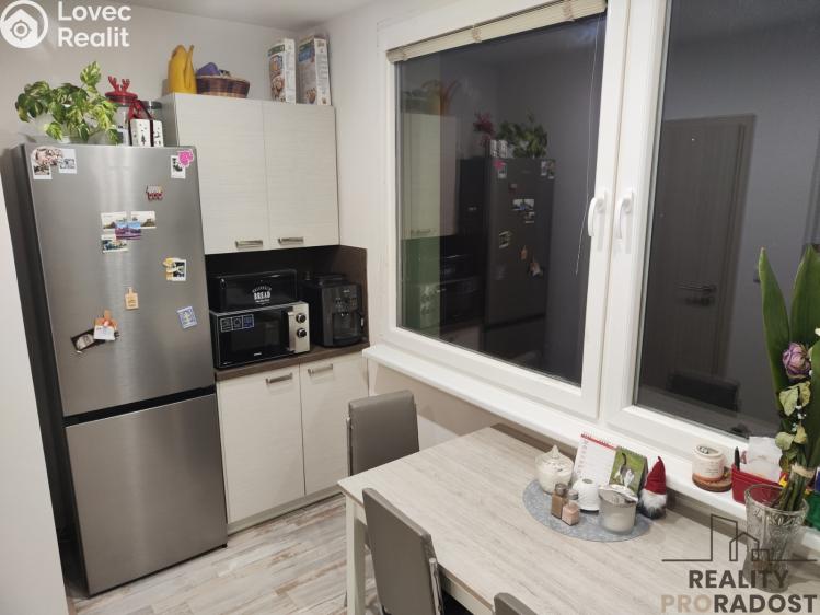 Оренда квартири 2+1 Chomutov, Dřínovská č. 2