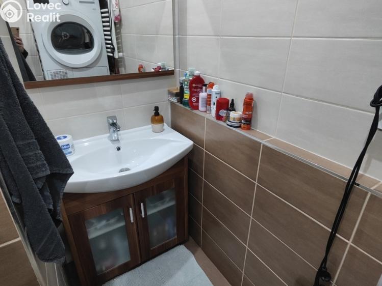 Оренда квартири 2+1 Chomutov, Dřínovská č. 6