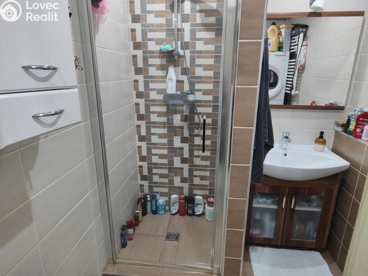 Оренда квартири 2+1 Chomutov, Dřínovská č. 7