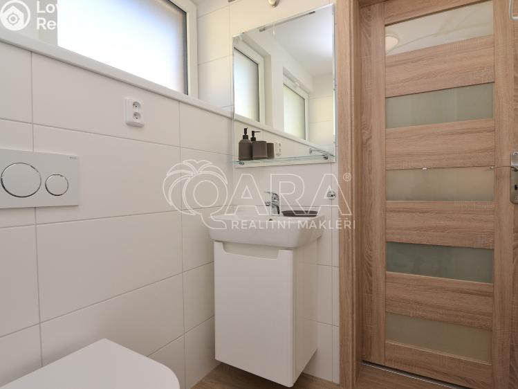 Pronájem bytu 3+KK Praha, Pod Žvahovem 33/23 č. 17