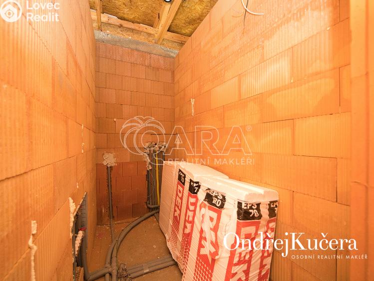 Продаж сімейного будинку Buštěhrad, Polní 1261 č. 22