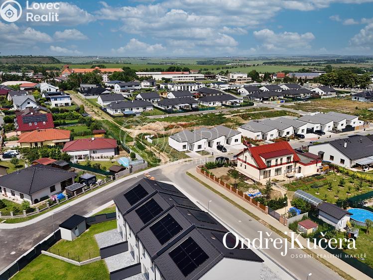 Продаж сімейного будинку Buštěhrad, Polní 1261 č. 34