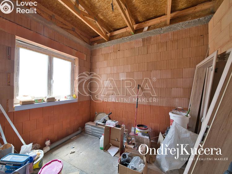 Prodej rodinného domu Buštěhrad, Polní 1261 č. 18