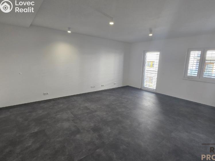 Pronájem bytu 3+KK Znojmo, Třešňová č. 2