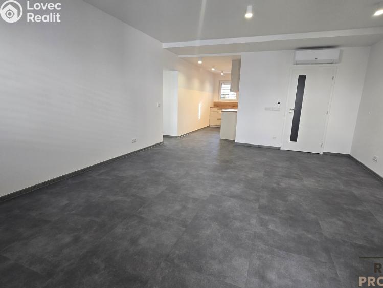 Pronájem bytu 3+KK Znojmo, Třešňová č. 10