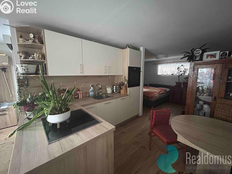 Prodej bytu 2+1 Chvalovice č. 1