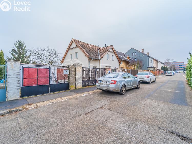 Prodej rodinného domu Praha, K Fialce 44/43a č. 23