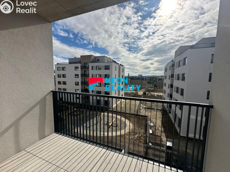 Pronájem bytu 1+KK Opava, Císařského pluku 3078/5 č. 11