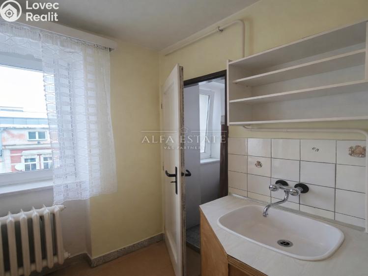 Prodej bytu 2+1 Karlovy Vary, Vítězná č. 3