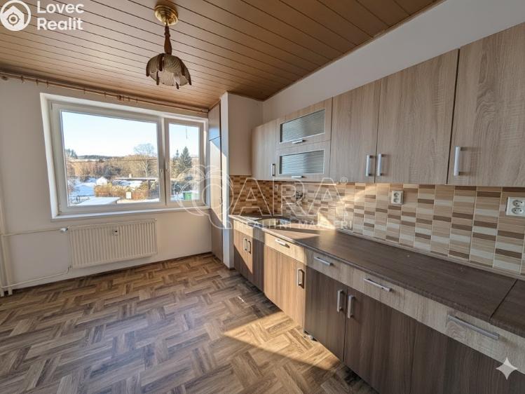 Prodej bytu 3+1 Bezvěrov č. 5