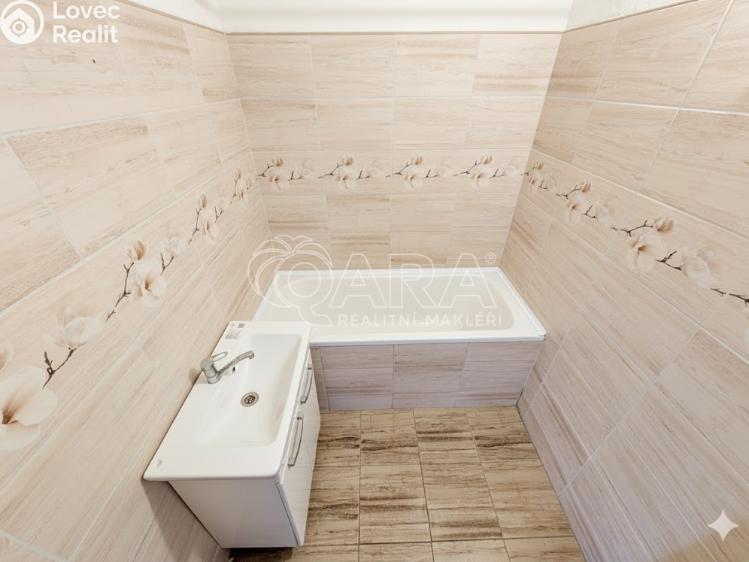 Prodej bytu 3+1 Bezvěrov č. 13