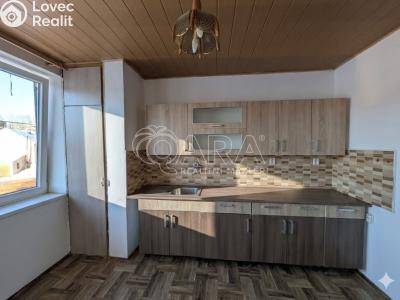 Prodej bytu 3+1 Bezvěrov č. 4