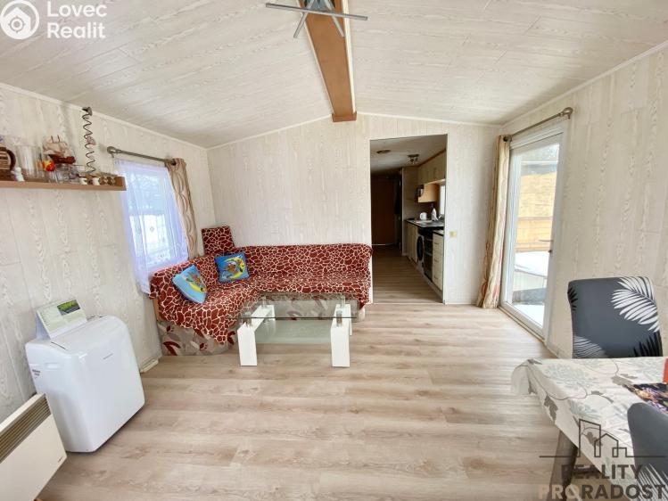 Sale hut Opatovec č. 4