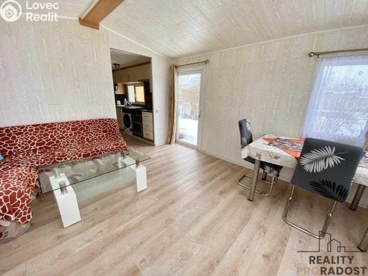 Sale hut Opatovec č. 10