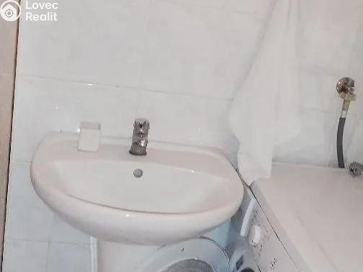 Pronájem bytu 1+KK Praha, Melodická č. 7