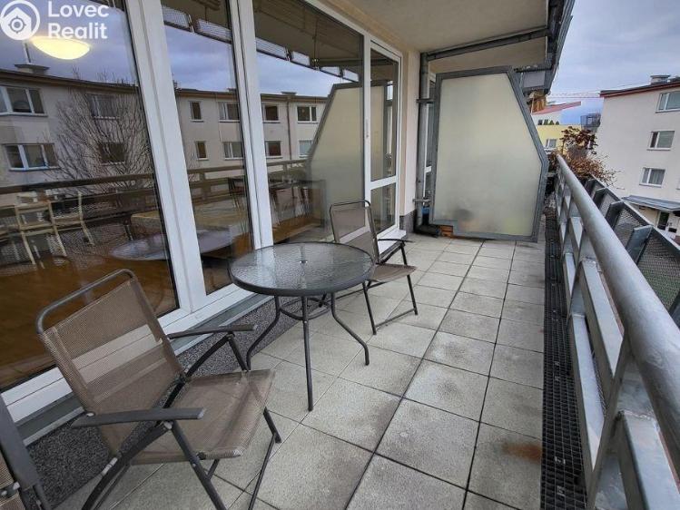 Pronájem bytu 1+KK Praha, Melodická č. 8