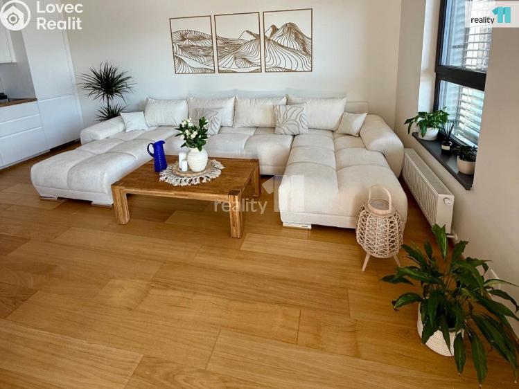 Prodej bytu 2+KK Praha 10, Azzoniho č. 2